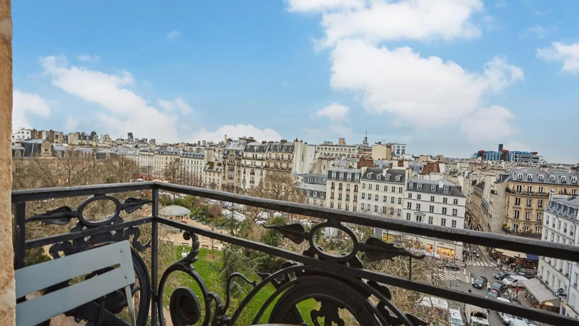 Sublime Apartment Center Of Paris Le Marais France