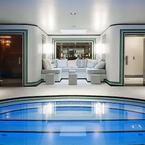 Eiffel Blomet Otel