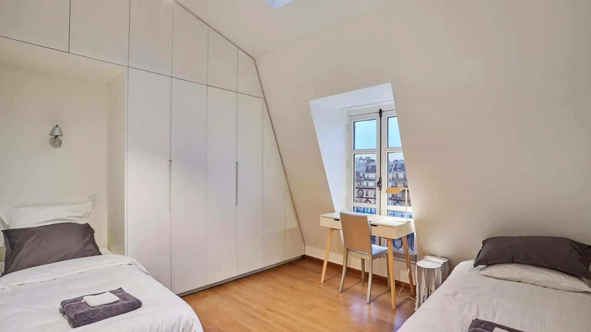 Sublime Apartment Center Of Paris Le Marais